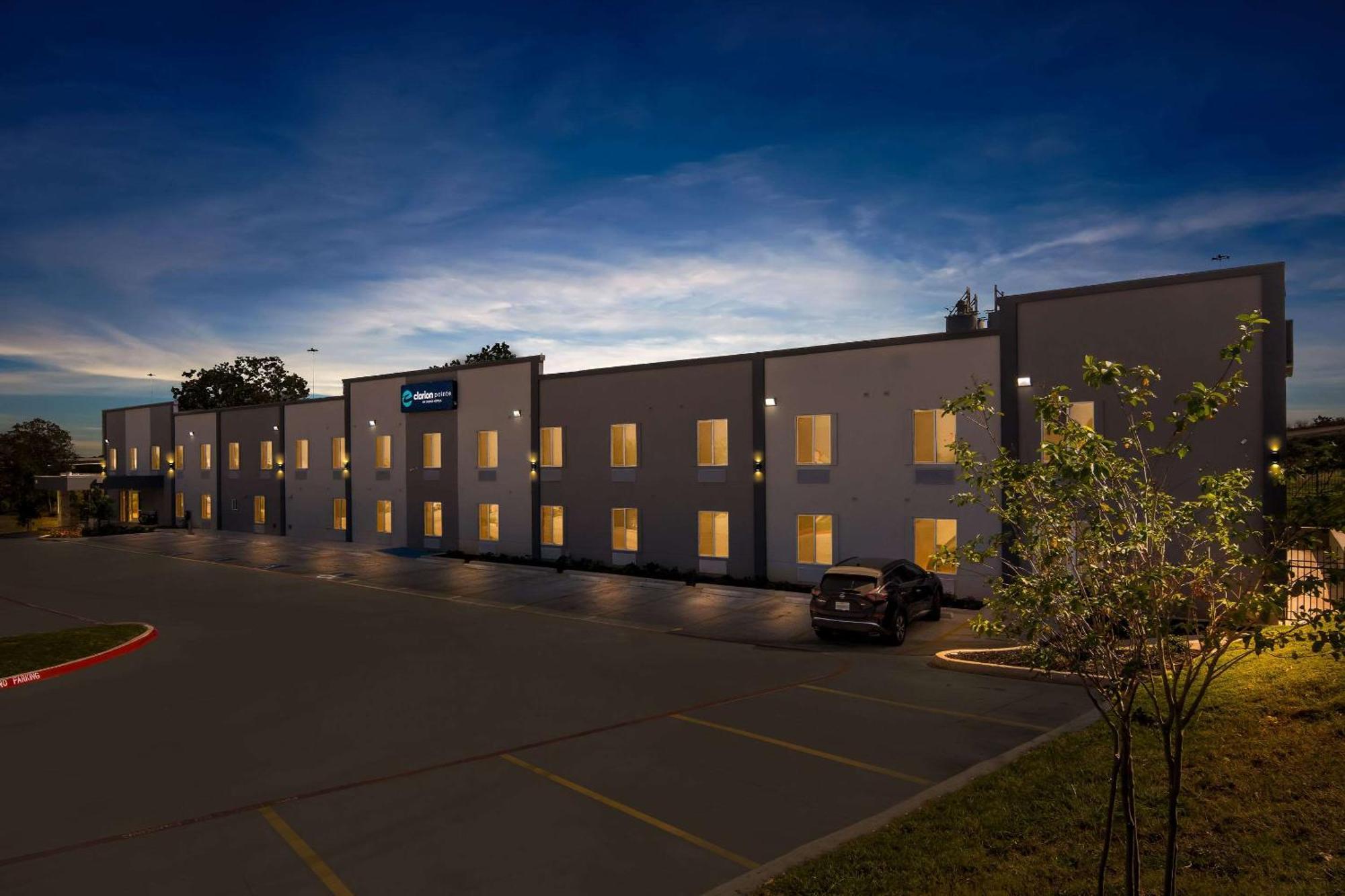 Clarion Pointe Hotell Fort Worth Eksteriør bilde